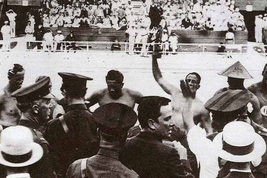 ফেডারেশনের পরিকল্পনা ছিল, একটি বাণিজ্যিক জাহাজ ভাড়া করে ব্রাজিলের অ্যাথলিটদের লস অ্যাঞ্জেলসে নিয়ে যাওয়া হবে। তবে সে খরচ তুলতে যাত্রাপথে বন্দরে বন্দরে জাহাজ নোঙর করে কফি বিক্রি করতে হবে অ্যাথলিটদের। বন্দরগুলি পেরিয়ে জাহাজ ক্যালিফোর্নিয়ায় পৌঁছলে সেখানেও কফি বিক্রির পরিকল্পনা ছিল ফেডারেশনের।