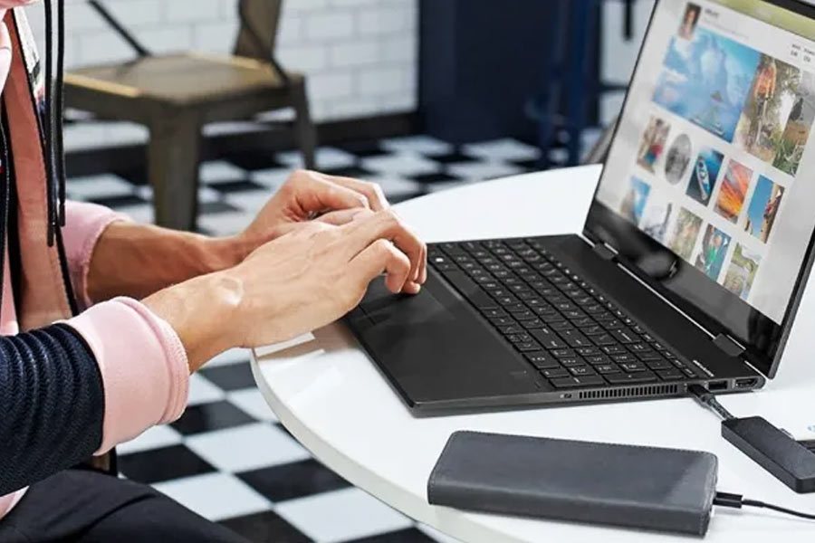 আধুনিক কম্পিউটার ব্যবস্থায় তথ্য বা ডেটা সংরক্ষণের প্রযুক্তি অত্যন্ত গুরুত্বপূর্ণ। ডিজিটাল মাধ্যমে গোটা প্রক্রিয়া নির্ভর করে ডেটা সংরক্ষণের উপরেই।