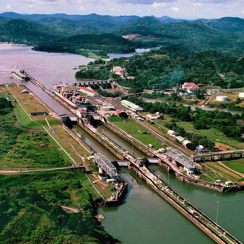 ১১ জুলাই পানামা খাল পার করার সময় বেশির ভাগ কফির বস্তাই অবিক্রিত থেকে গিয়েছিল। এরই মধ্যে প্রশান্ত মহাসাগরের বালবোয়া বন্দর দিয়ে যাওয়ার সময় সেখানকার ক্যানাল জ়োন স্ক্রাব টিমের বিরুদ্ধে প্র্যাকটিস ম্যাচ খেলে নেয় ব্রাজিলের ওয়াটারপোলো দল। তাতে ২০-০ গোলে জিতেছিল তারা।