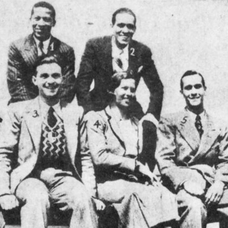 মাঠের বাইরে এই যুদ্ধের সময় অলিম্পিক্সের লড়াই শুরু হয়ে গিয়েছিল। ৩১ জুলাই সেই প্রতিযোগিতার ট্র্যাক অ্যান্ড ফিল্ড ইভেন্ট-সহ সাঁতার, ওয়াটার পোলো, রোয়িং এবং শুটিংয়ে পদকের লড়়াই শুরু করেন অ্যাথলিটেরা। যদিও ওই অলিম্পিক্সে পদক জিততে পারেননি ব্রাজিলের কোনও প্রতিযোগী।