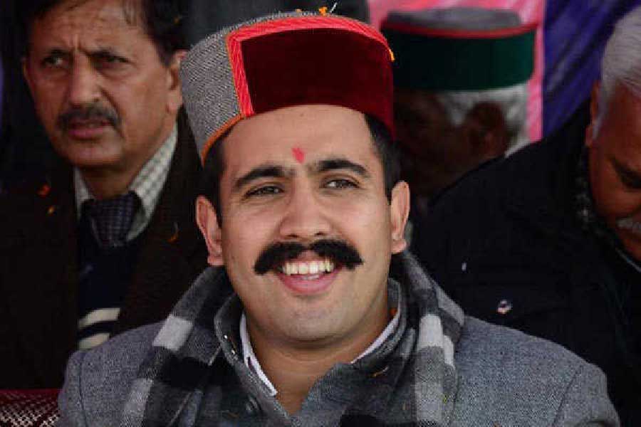 কংগ্রেস প্রার্থী বিক্রমাদিত্য সিংহ তথা হিমাচলের প্রাক্তন মুখ্যমন্ত্রী বীরভদ্র সিংহের পুত্র জয়ী হলেন সিমলা (গ্রামীণ) কেন্দ্রে।