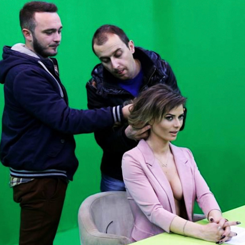 সমাজের বিভিন্ন ক্ষেত্র থেকে চ‍্যানেলটির বিরুদ্ধে প্রতিবাদ ওঠে। কিন্তু চ‍্যানেলের কর্ণধার ইসমেতের দৃষ্টি সে বিষয়ে কর্ণপাত করেননি। তিনি বুঝে গিয়েছিলেন, দর্শক তাঁর সঙ্গে আছে।