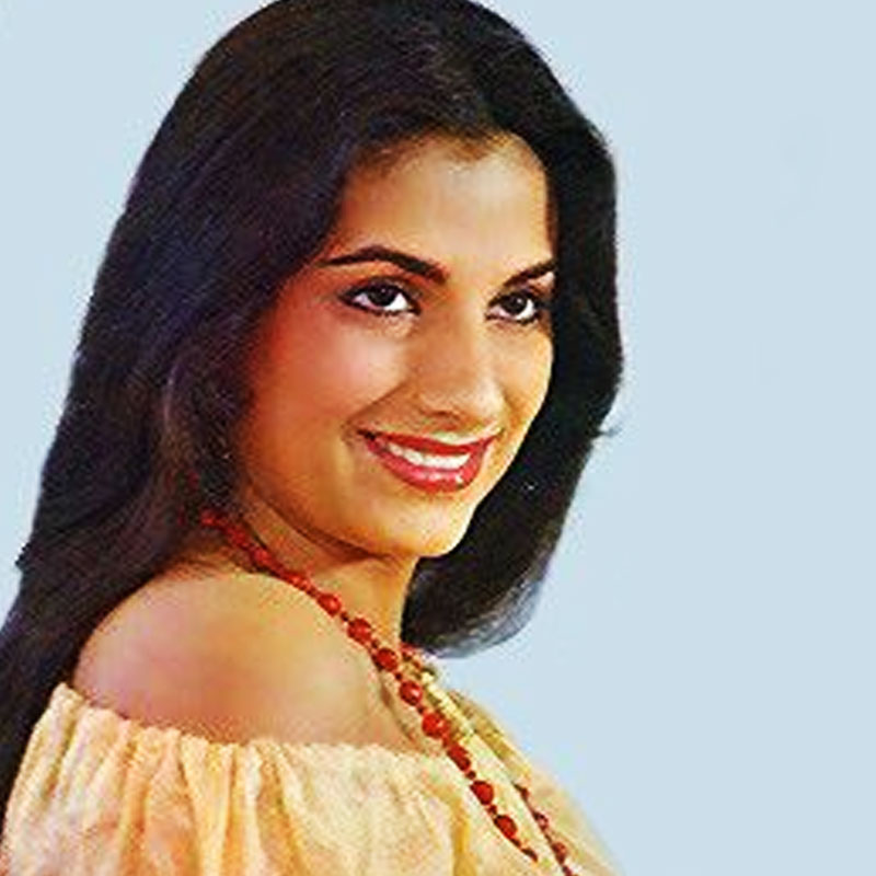 বলিপাড়ায় কানাঘুষো শোনা যায়, মিঠুন চক্রবর্তী এবং প্রযোজক রমু সিপ্পির সঙ্গে সম্পর্কে ছিলেন কিম। কিন্তু এই বিষয়ে কেউই প্রকাশ্যে কোনও মন্তব্য করেননি।