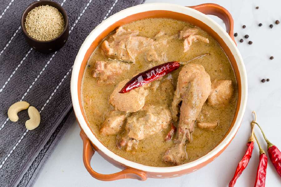 chicken recipe, chicken rezala, non veg recipe রেজালার স্বাদে জমে উঠবে পার্টির মেজাজ।