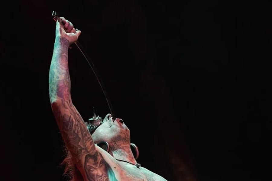 মেরিল্যান্ডে একটি থিম পার্কে ছিলেন স্কট। সেখান থেকেই তাঁকে জখম অবস্থায় ওয়াশিংটনের একটি হাসপাতালে ভর্তি করানো হয়। এ কথা জানিয়েছেন, নেলসনের শোয়ের কার্যনির্বাহী প্রযোজক জোশ বোরেন। 