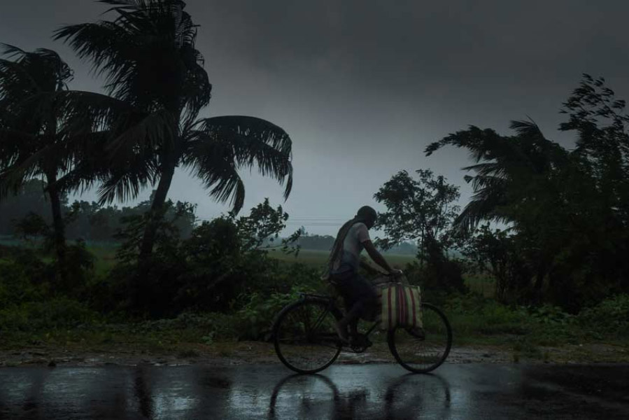 চলতি বছরে বঙ্গোপসাগরে সৃষ্ট দ্বিতীয় ঘূর্ণিঝড়টি হল মন্দৌস। এর আগে তৈরি হয়েছিল ঘূর্ণিঝড় সিত্রং। 