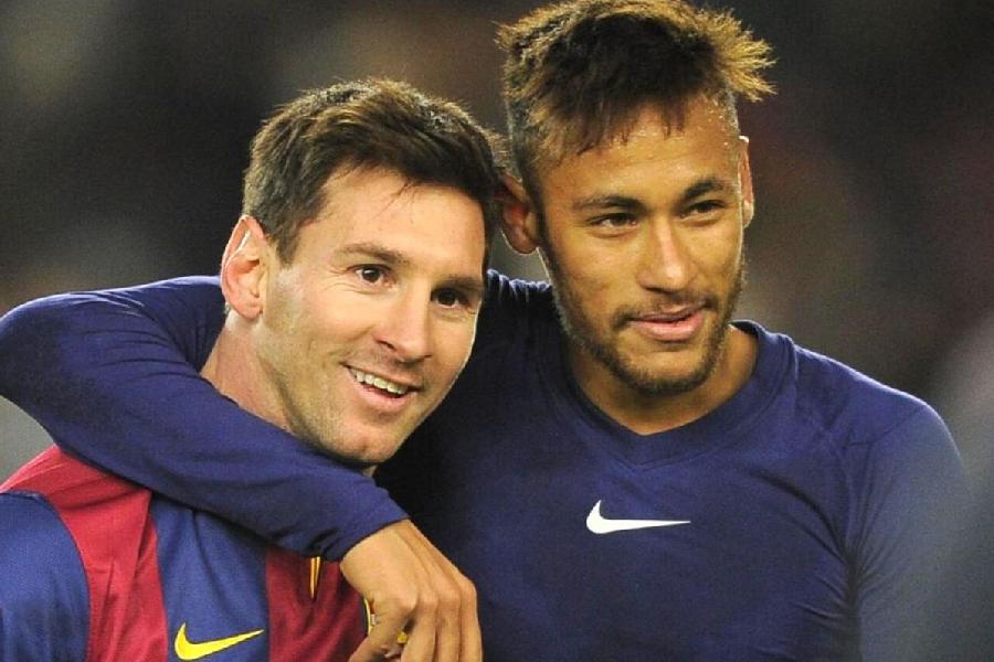 শুরুটা অবশ্য ২০১৩ সালে। সেই বছরটা বার্সেলোনার কাছে একটা উল্লেখযোগ্য বছর। সে বছরই পুরনো ফুটবল ক্লাব স্যান্টোস ছেড়ে বার্সায় যোগ দিয়েছিলেন নেমার।