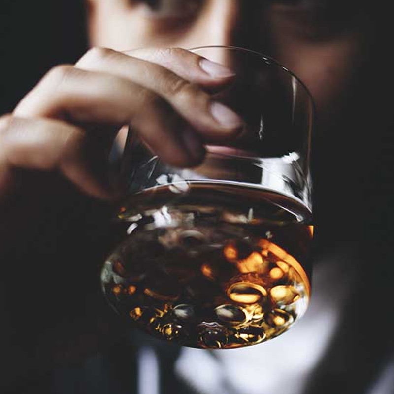 মত্ত অবস্থায় গাড়ি চালাচ্ছিলেন বলে পথ দুর্ঘটনায় মৃত্যু হয় তাঁর, প্রাথমিক তদন্তে এমনটাই জানায় পুলিশ। কিন্তু পরে জিজ্ঞাসাবাদ করে জানা যায়, উইলিয়াম নিয়মিত মদ্যপান করতেন না। সে দিন নাইটক্লাবে গিয়েও সামান্য পরিমাণে মদ খেয়েছিলেন তিনি।