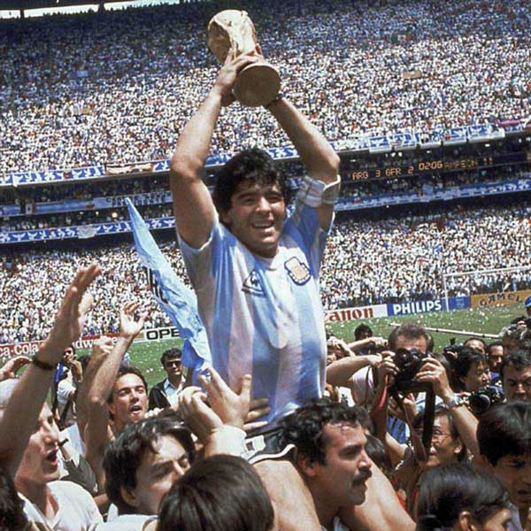 লুসিয়ানা আশা করছেন, লিয়োনেল মেসিরাই এই বার বিশ্বকাপ জিতে ১৯৮৬ সালের বিশ্বকাপ জয়ের গৌরব আবার দেশে ফিরিয়ে আনবেন।