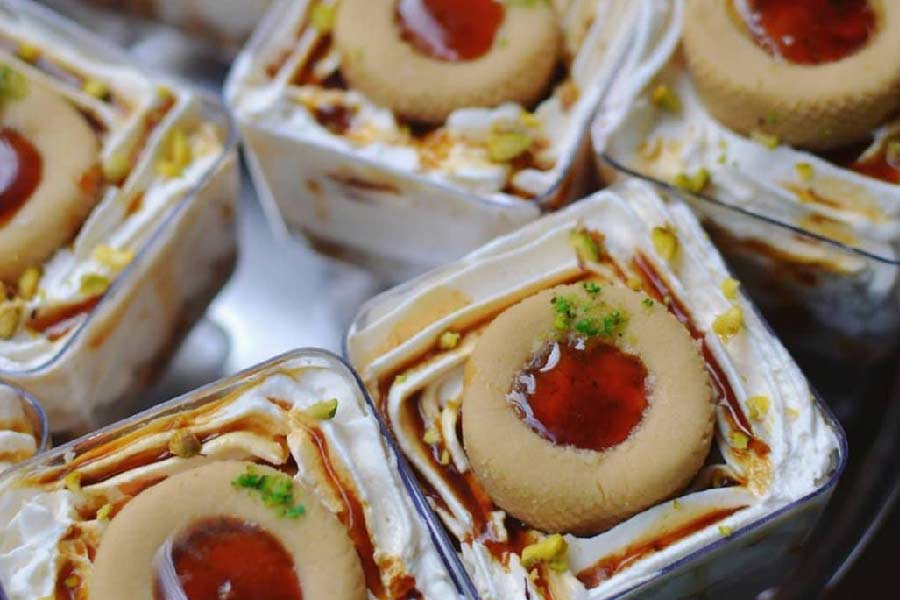 নলেন গুড়ের শট্‌স। 