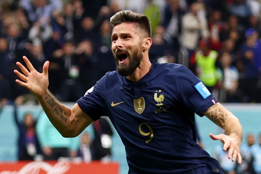 পেনাল্টি নষ্ট করে খলনায়ক হ্যারি কেন, ইংল্যান্ডকে হারিয়ে বিশ্বকাপের সেমিফাইনালে ফ্রান্স