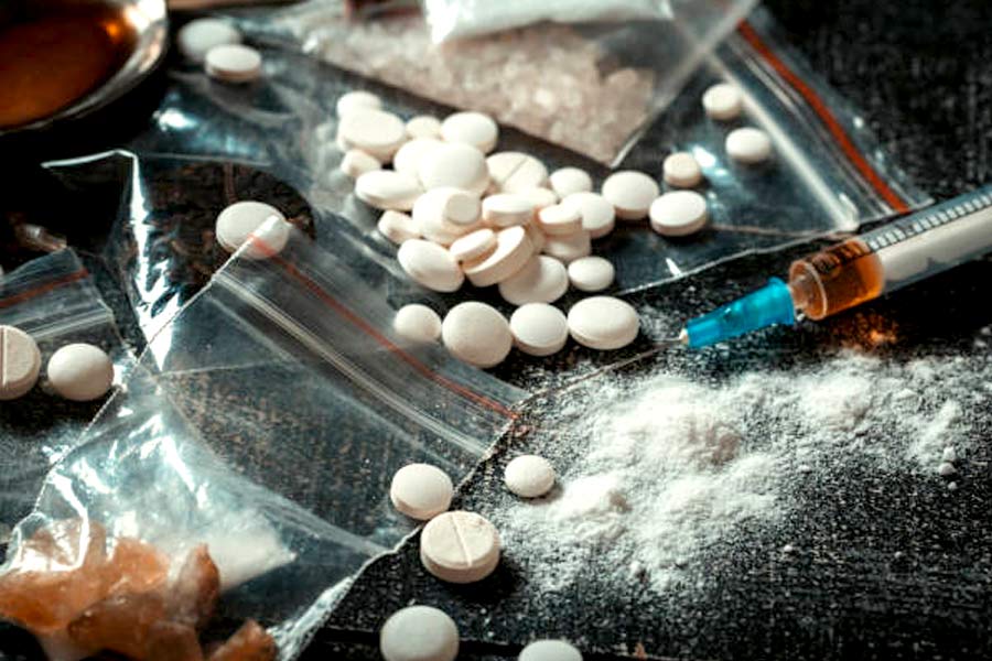 এর পর ২২ বছর বয়সি গ্যাব্রিয়েল কোভারির সঙ্গে একত্রবাস শুরু করেন তিনি। পুলিশের দাবি, মাদক মিশিয়ে, ধর্ষণ করে ওই একই পদ্ধতিতে গ্যাব্রিয়েলকে খুন করেন স্টিফেন।   