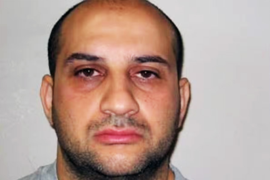 তেমনই ঘটনা ঘটিয়েছেন ব্রিটেনের ফুলহ্যামের বাসিন্দা তারেক নামৌজ। এমনটাই দাবি করেছে ব্রিটেনের সংবাদ সংস্থা ডেলি মেল।