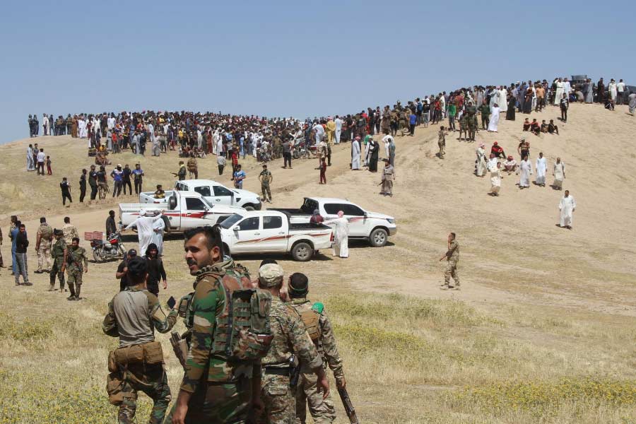 ব্রিটেনে তারেক একটি পাব চালাতেন। ২০১৪ সালে বছর আঠেরোর এক তরুণীকে ধর্ষণের অভিযোগে অভিযুক্ত হন তিনি।