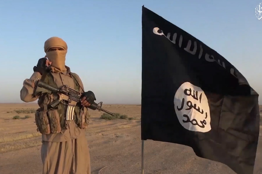 সম্প্রতি সেই তারেক দাবি করেছেন সরকারের থেকে পাওয়া ঋণের পুরো টাকাটাই তিনি দান করেছেন আইএস জঙ্গিদের তহবিলে।