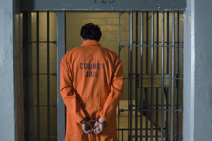 ব্রাজিলের ওই সংশোধনাগারটিতে সম্প্রতি পুরুষদের একটি বিভাগ নতুন করে খোলা হয়েছিল। সরকারের তরফে সেখানে যথাসম্ভব নিরাপত্তার বন্দোবস্ত করা হয়। 