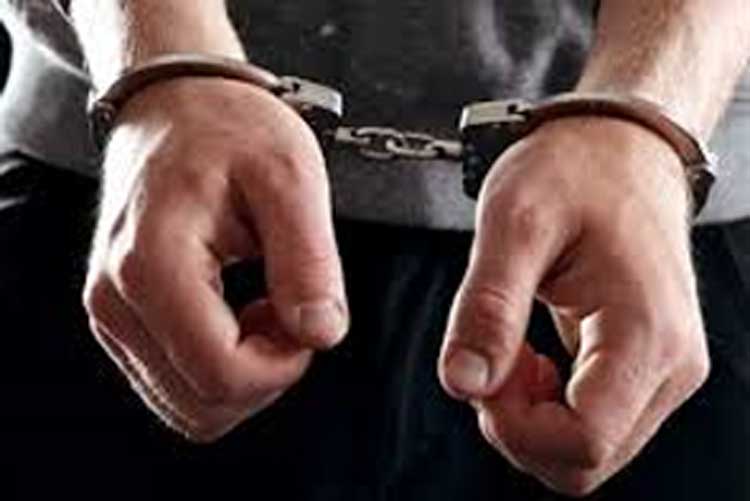 এই সরকারি বিবৃতির পর ২৪ ঘণ্টাও কাটেনি, জেল থেকে পালিয়ে গিয়েছেন আসামি। যে ঘটনায় যথেষ্ট বিড়ম্বনায় প্রশাসন।