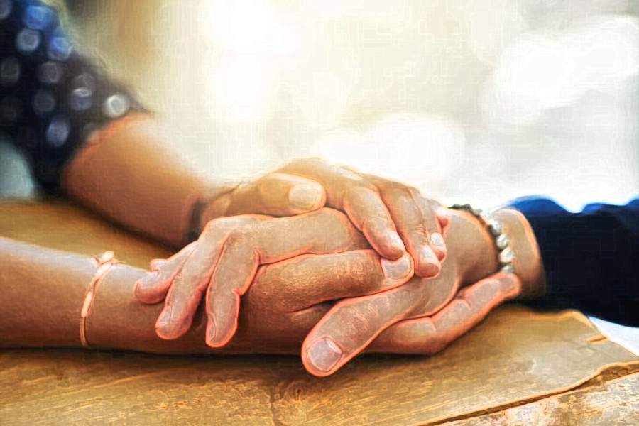 তবে সরলাকে সাহায্য করেছিলেন তাঁর শ্বশুরবাড়ির সদস্যরাই।