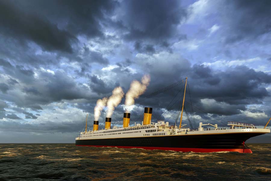 বইয়ের পাতায় লেখা রয়েছে, ওই জাহাজটি আকারে সবচেয়ে বড়। এমনকি সবচেয়ে বেশি যাত্রী ধারণ করতেও সক্ষম এই জাহাজটি।