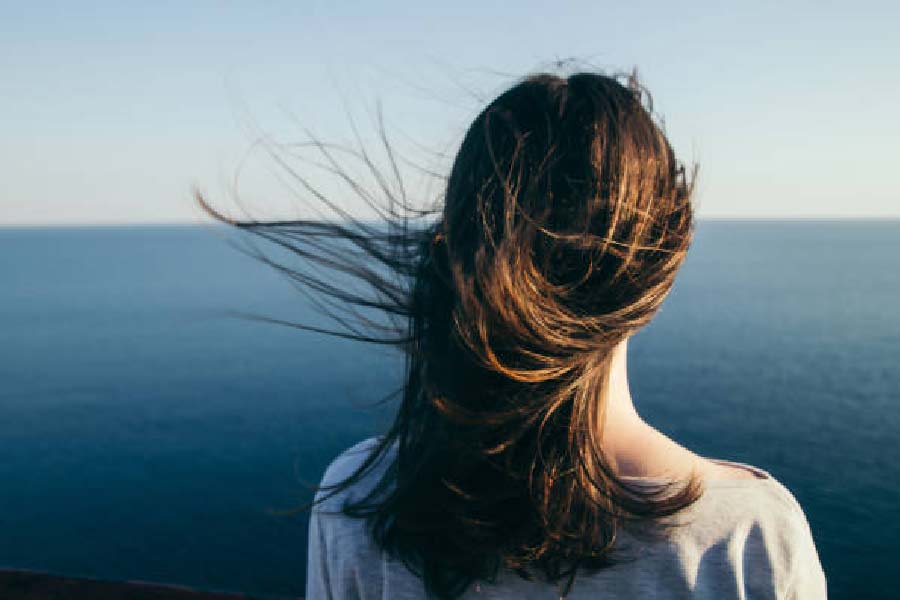 সদ্য পুলিশের চাকরিতে যোগ দিয়েছেন শালিনী। এটাই ছিল তাঁর প্রথম বড় কাজ। সেই প্রথম পরীক্ষায় লেটার মার্কস পেয়ে উত্তীর্ণ হন শালিনী। তাঁর এই কীর্তি সিনেমার গল্পকেও হার মানাচ্ছে।