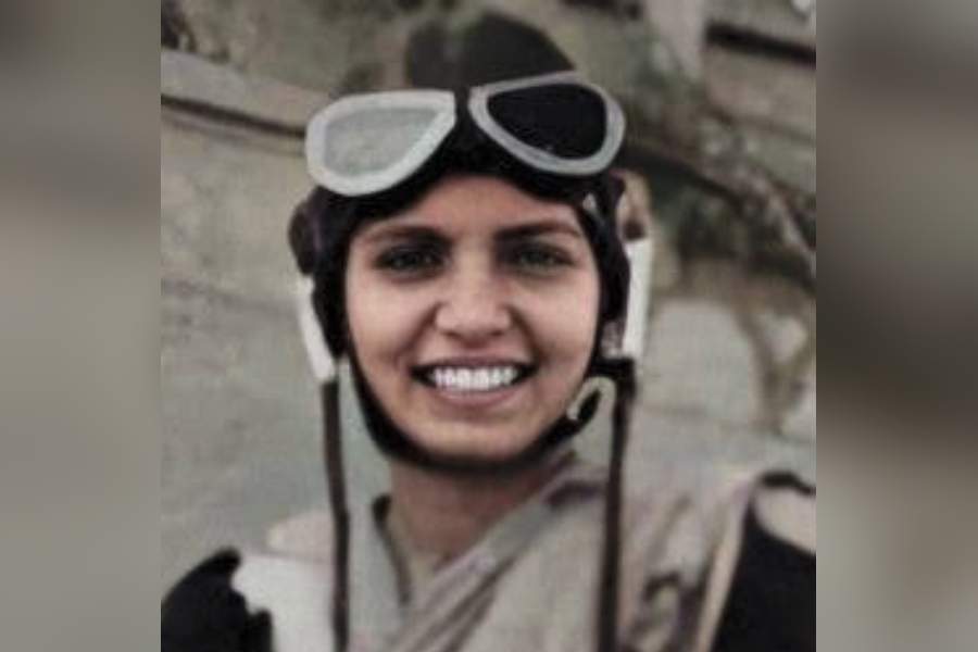 কিন্তু প্রত্যেক গল্পেই ক্লাইম্যাক্স থাকে। থাকে অ্যান্টি ক্লাইম্যাক্স। সরলার জীবনকাহিনীও সেই নিয়মের বাইরে নয়। 