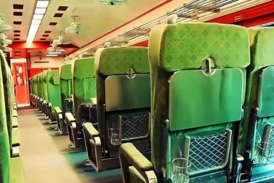  এই সেতুতে যান চলাচল শুরুর পর থেকেই রীতিমতো ‘লক্ষ্মীলাভ’ হচ্ছে বাংলাদেশের। আগামী বছরে রেল পরিষেবা শুরু হলে এই সেতুতে নয়া দিগন্ত খুলে যাবে বলে আশা করা হচ্ছে।