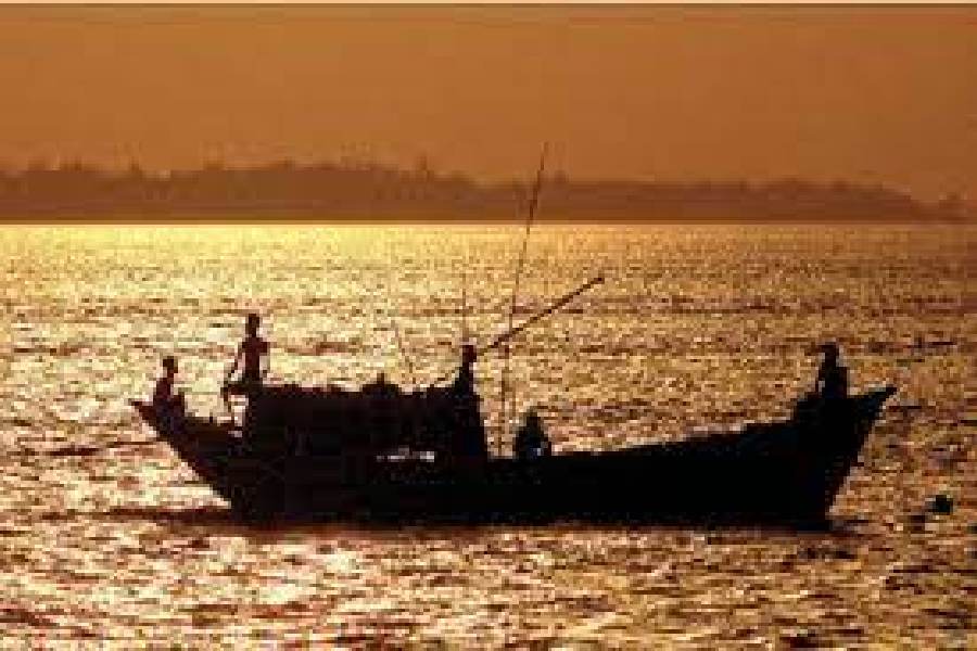 নদীর ধারে এমন একটি সুন্দর জায়গায় প্রিয়জনের হাত ধরে বসে থাকতেই ভাল লাগবে। 