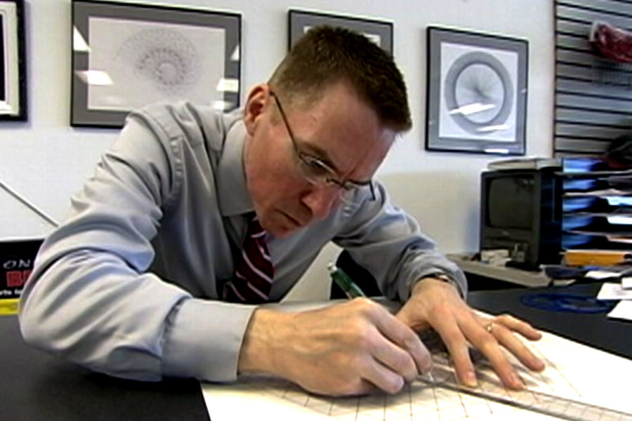 হাসপাতাল থেকে সুস্থ হয়ে বাড়ি ফেরার পর জ্যাসন নাকি কোনও কিছুই স্বাভাবিক চোখে দেখতেন না। আশপাশের সব কিছুই পিক্সেল বাক্সের মতো দেখতে পেতেন তিনি। আগে যে জ্যাসন অঙ্ক দেখলেই লেজ গুটিয়ে পালিয়ে যেতেন, এখন সেই জ্যাসন পাতার পর পাতা অঙ্ক এবং ভৌতবিজ্ঞানের সাহায্যে জটিল সমস্যার সমাধান বার করে ফেলতে পারতেন । তাঁর এই বদল দেখে অনেকে মনে করেন, দুর্ঘটনার ফলে মাথায় আঘাত পেয়েই ‘সুপার পাওয়ার’ পেয়েছেন জ্যাসন।