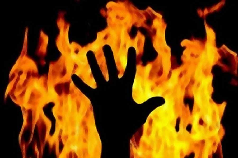 Couple burnt to death in Kerala