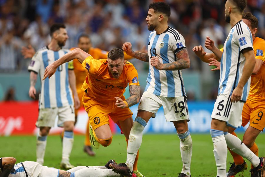 রানার্স, অর্থাৎ দ্বিতীয় স্থানে থাকা দল পাবে ২৪৮ কোটি টাকা (৩০ মিলিয়ন ডলার)।