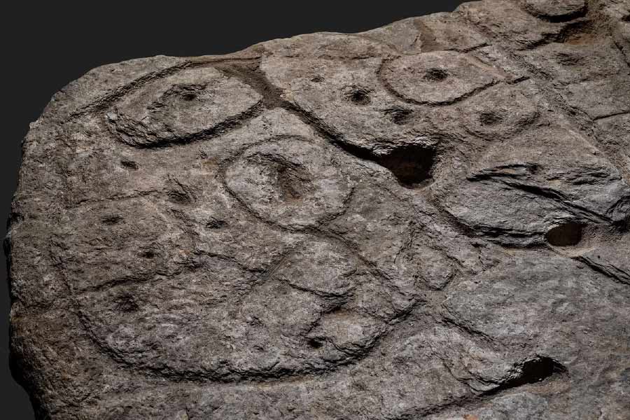 গবেষকদের মতে, ওই সময়ে মানবজীবনে গুরুত্বপূর্ণ রূপান্তর ঘটেছে। ঘুরে ঘুরে শিকার করা জীবনযাপনের বদলে কৃষিকাজ করে স্থায়ী ভাবে বসবাস করতে শুরু করেছিল লোকেরা। 