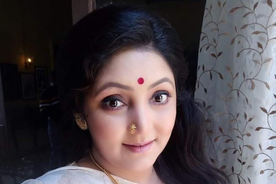 Tollywood actress Pushpita Chatterjee could not sleep night after night seeing the eyes of tollywood’s popular hero