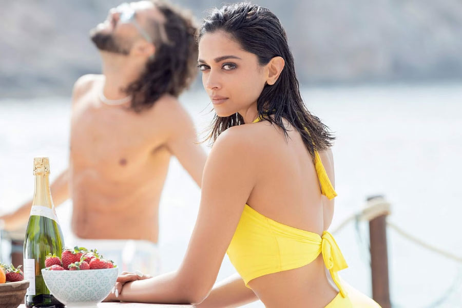 দীপিকা দীর্ঘ সময় ধরে মানসিক অবসাদে ভুগছিলেন। মাঝেমধ্যেই তাঁকে এই বিষয় নিয়ে সরব হতে দেখা গিয়েছে। ২০১৫ সাল নাগাদ ‘মাই চয়েস’ নামের একটি শর্ট ফিল্ম মুক্তি পায়। এই ছবিতে দীপিকাকে মহিলাদের পক্ষে মন্তব্য করতে দেখা যায়। ছবির একটি দৃশ্যে অভিনেত্রী বলেন, ‘‘আমি বিয়ের পর অন্য কারও সঙ্গে শারীরিক সম্পর্ক রাখব কি না, তা সম্পূর্ণ আমার ব্যক্তিগত ব্যাপার।’’