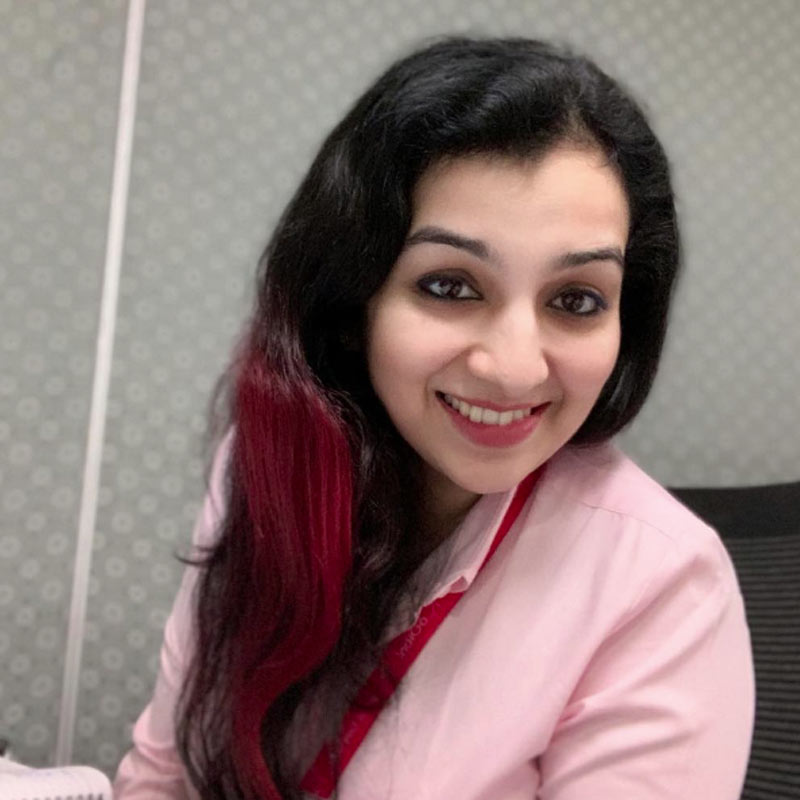 বিতর্ক যখন মধ্যগগনে, একাধিক সংবাদমাধ্যমে কলম ধরেছিলেন হানা। খুঁটিয়ে বিশ্লেষণ করেছিলেন ‘সুল্লি’দের, তাঁদের নিলামে তোলা এই অ্যাপের।