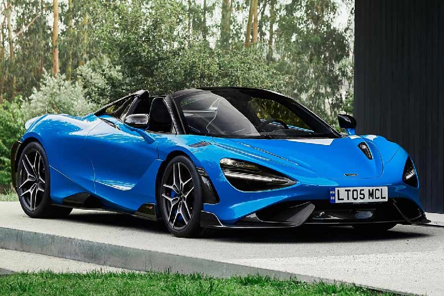 ১২ কোটি টাকা দিয়ে ম্যাকলারেন ৭৬৫ এলটি স্পাইডার মডেলের গাড়িটি কিনেছেন নাসির। নিজের ইনস্টাগ্রাম অ্যাকাউন্ট থেকে গাড়ির ছবি এবং ভিডিয়োও পোস্ট করেছেন তিনি। 