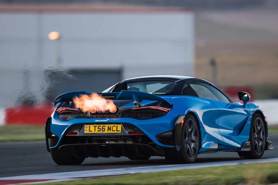 তবে, ভারতে ম্যাকলারেন ৭৬৫ এলটি স্পাইডার মডেলের গাড়িটি ১২ কোটি টাকা মূল্যে বিক্রি করা হয়। এই অর্থেই গাড়িটি কিনেছেন নাসির। নিজেই জানিয়েছেন সে কথা।