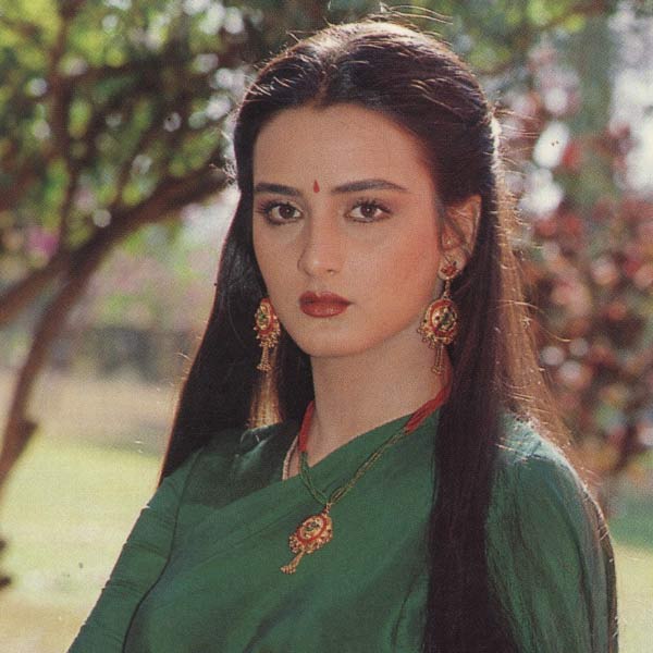 ‘জীনে দো’ ছবির শুট চলার সময় ফারা এবং রাজেশের হাবভাব দেখে সেটে উপস্থিত সকলে তাঁদের সম্পর্কের ব্যাপারে বুঝতে পারেন। ফারা এবং রাজেশ একে অপরের সঙ্গে এমন ভাবে মিশতেন যেন তাঁদের বিয়ে হয়ে গিয়েছে। দু’জনের সম্পর্ক নিয়ে বলিপাড়ায় কানাঘুষো চলতে থাকে। খুব তাড়াতাড়ি তাঁরা বিয়ে করবেন বলেও গুজব রটে যায়। কিন্তু হঠাৎ তাঁদের সম্পর্কে চিড় ধরে।