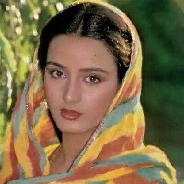 বিয়ের কয়েক মাসের মধ্যেই পুত্রসন্তানের জন্ম দেন ফারা। তার পর ছেলেকে নিয়ে আলাদা থাকতে শুরু করেন তিনি। বিন্দুর সঙ্গে ক্রমশ দূরত্ব বাড়তে থাকে ফারার। ২০০২ সালে তাঁদের বিচ্ছেদ হয়ে যায়। বিচ্ছেদের পরে ফারার জীবনের কাহিনি অন্য দিকে মোড় নেয়।