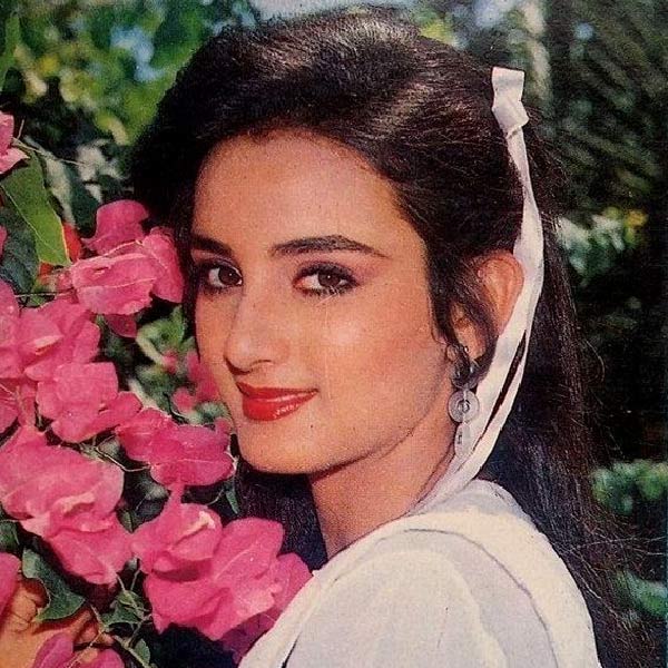 ১৩ বছর ধরে শাহীন বানুর সঙ্গে বিয়ের সম্পর্কে আবদ্ধ ছিলেন সুমিত। এক কন্যাসন্তানও ছিল তাঁদের। ২০০৩ সালে শাহীনের সঙ্গে সুমিতের বিবাহবিচ্ছেদ হয়। তার পর ফারার সঙ্গে আলাপ হয় তাঁর।