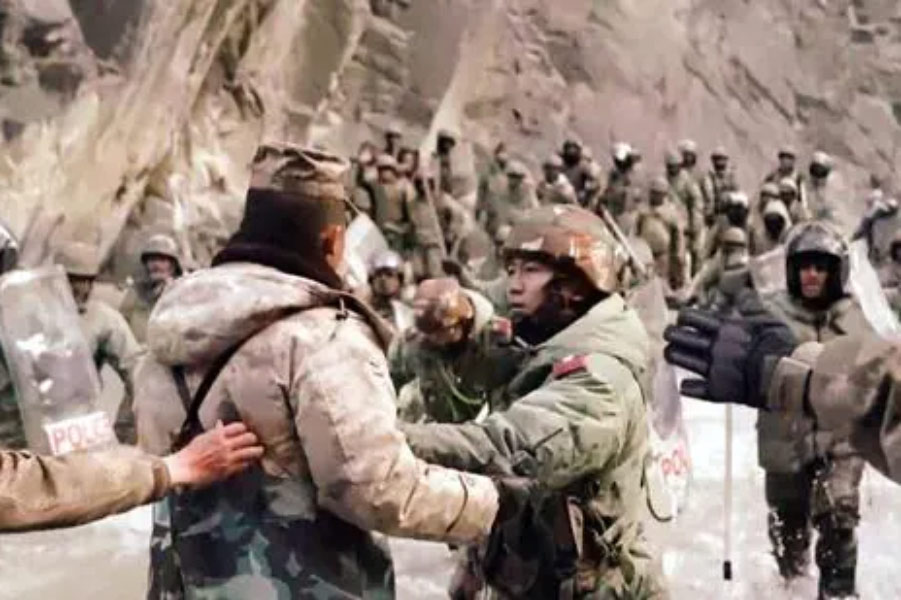 তবে ২০২০ সালে পূর্ব লাদাখে সীমান্ত সংঘাত ঘিরে তেতে রয়েছে ভারত-চিন সম্পর্ক। সেই তিক্ত সম্পর্কের আবহেই গত ৯ ডিসেম্বর তাওয়াংয়ে দু’দেশের সংঘর্ষের ঘটনায় নতুন করে দু’দেশের মধ্যে সম্পর্ক আরও তলানিতে ঠেকল। 