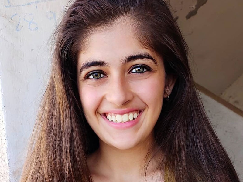 নামে মিল রয়েছে। সাদৃশ্য এতটাই যে, চট করে দেখলে দু’টি নাম আলাদা করতে পারবেন না অনেকে। তফাত কেবল একটি মাত্র অক্ষরের। এক জন ‘ফ’, অন্য জন ‘ভ’।