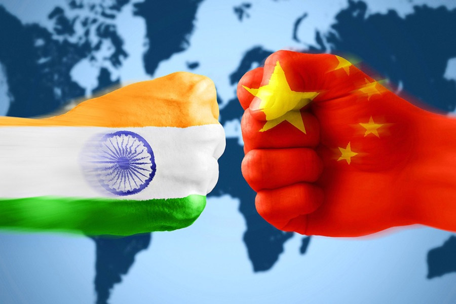 ভারত ও চিন— এই দু’দেশের কাছে অরুণাচল খুবই গুরুত্বপূর্ণ। চিনে ক্ষেপণাস্ত্র হামলা চালাতে অরুণাচলই ভারতের সবচেয়ে নিকটবর্তী এলাকা। আবার চিনা বাহিনীর প্রতিরোধ দমন করতে বহুস্তরীয় প্রতিরক্ষা ব্যবস্থা করতে ভারতের কাছে অরুণাচল সবচেয়ে ভাল জায়গা। 