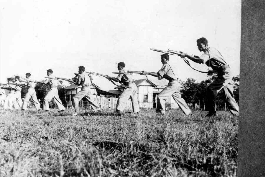 ভাষা আন্দোলন নিয়ে আগেই উত্তপ্ত হয়ে থাকা পূর্ব পাকিস্তানে স্ফুলিঙ্গ জ্বালিয়েছিল এই ঘটনা। ঢাকা-সহ নানা শহরে, গ্রামাঞ্চলে প্রতিবাদ-আন্দোলন শুরু হয়ে যায়। নিয়ন্ত্রণের রাশ ক্রমশ কঠিন করতে থাকেন পাকিস্তানের শাসকরাও। ইসলামাবাদের শাসকদের ধর্মীয় মৌলবাদ ও জাতিবিদ্বেষের সঙ্গে বাঙালি জাতীয়তাবাদের সংঘাত শুরু হয়। শুরু হয় পূর্ব পাকিস্তানকে মুক্ত করার লড়াই— মুক্তিযুদ্ধ। 