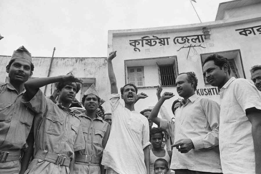 সে সময় ‘টাইম’ পত্রিকার একটি প্রতিবেদনে বলা হয়েছিল, প্রাপ্তবয়স্ক মেয়েদের পাশাপাশি ৫৬৩ জন নাবালিকাকেও অপহরণ করে পাকিস্তানের সেনা এবং রাজাকার বাহিনী।