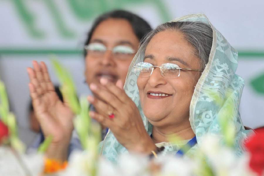  ২০২২ সাল বাংলাদেশবাসীর কাছে স্মরণীয় হয়ে থাকার মতো বছর। গত জুন মাসেই উদ্বোধন করা হয়েছিল ও পার বাংলার গর্বের পদ্মা সেতুর। সাত মাসের মধ্যে এ বার ছুটবে বাংলাদেশের প্রথম মেট্রো। আগামী ২৮ ডিসেম্বর সে দেশে প্রথম মেট্রো রেল পরিষেবার উদ্বোধন করবেন প্রধানমন্ত্রী শেখ হাসিনা।