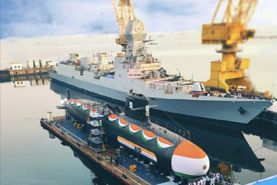  আইএনএস মুরমুগাওয়ে রয়েছে ‘স্টেলথ প্রযুক্তি’। এই প্রযুক্তি থাকায় রেডার বা অন্য কোনও পদ্ধতিতে এই যুদ্ধজাহাজের গতিবিধি ধরা পড়বে না। তবে এই প্রযুক্তির সাহায্যে প্রতিপক্ষের জাহাজের গতিবিধি দেখা যাবে। যার ফলে শত্রুপক্ষের উপর হামলা চালাতে এই ধরনের যুদ্ধজাহাজ বাজিমাত করতে পারে বলেই সংবাদমাধ্যম জানিয়েছে। 