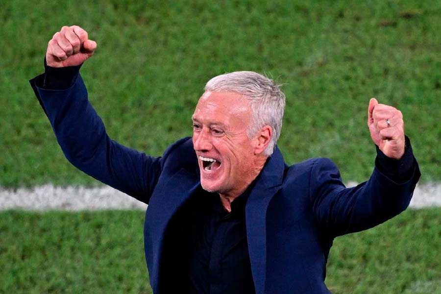 ২০০৬ থেকে ২০০৭-এর মরসুমে তিনি জুভেন্টাসকেও অনেক ম্যাচ জেতাতে সাহায্য করেন। ২০০৪ সালে তিনি লিগ ওয়ানের বর্ষসেরা কোচ হন।