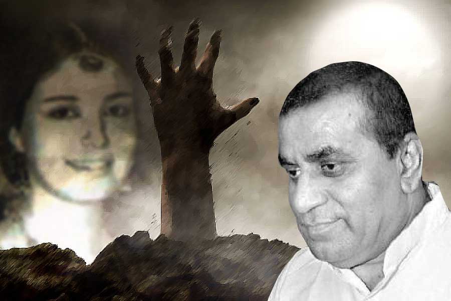 স্ত্রীকে খুনের মামলায় গত ২৮ বছর ধরে তিনি জেলে বন্দি। এই দীর্ঘ বছরে এক বারের জন্যও প্যারোলে ছাড়া পাননি তিনি। বেশ কয়েকটি সংবাদমাধ্যমের প্রতিবেদন অনুযায়ী, গত নভেম্বরে সুপ্রিম কোর্টে মুক্তির আবেদন জানিয়েছিলেন। কিন্তু সেই আবেদন মঞ্জুর হয়নি। গ্রাফিক: শৌভিক দেবনাথ।