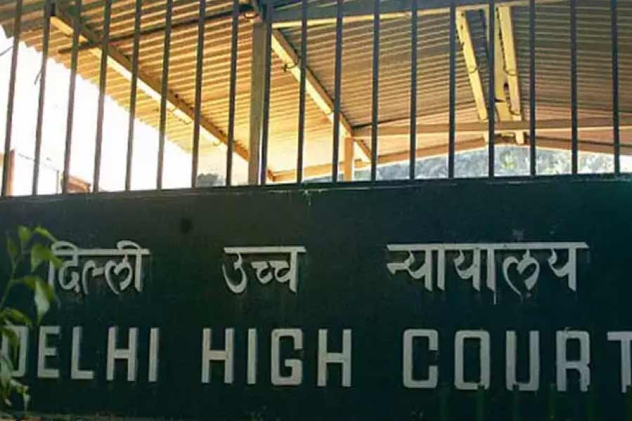 ঠিক ছ’মাস পর ২০১৪ সালের ১৩ মার্চ নিম্ন আদালতের রায় বহাল রাখে দিল্লি হাই কোর্টও। 