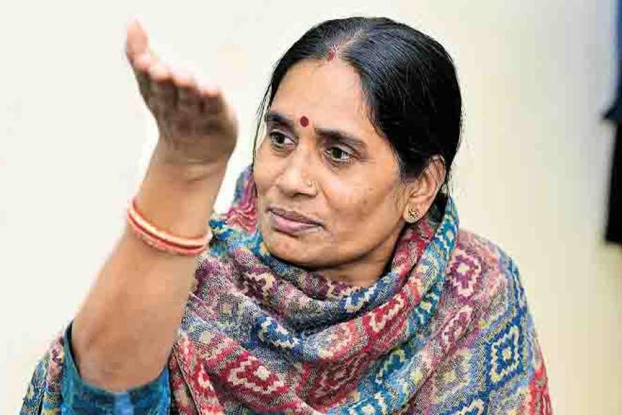 এই নাবালক অপরাধীই নির্ভয়ার উপর অত্যাচারকারীদের মধ্যে ঘৃণ্যতম বলে অভিযোগ। তার মুক্তিতে অসন্তোষ প্রকাশ করেন নির্ভয়ার পরিবারও। কিন্তু জুভেনাইল জাস্টিস আইন অনুযায়ী অপরাধীর বয়স ১৮ বছরের কম হলে তাকে এর বেশি শাস্তি দেওয়া সম্ভব নয়। 